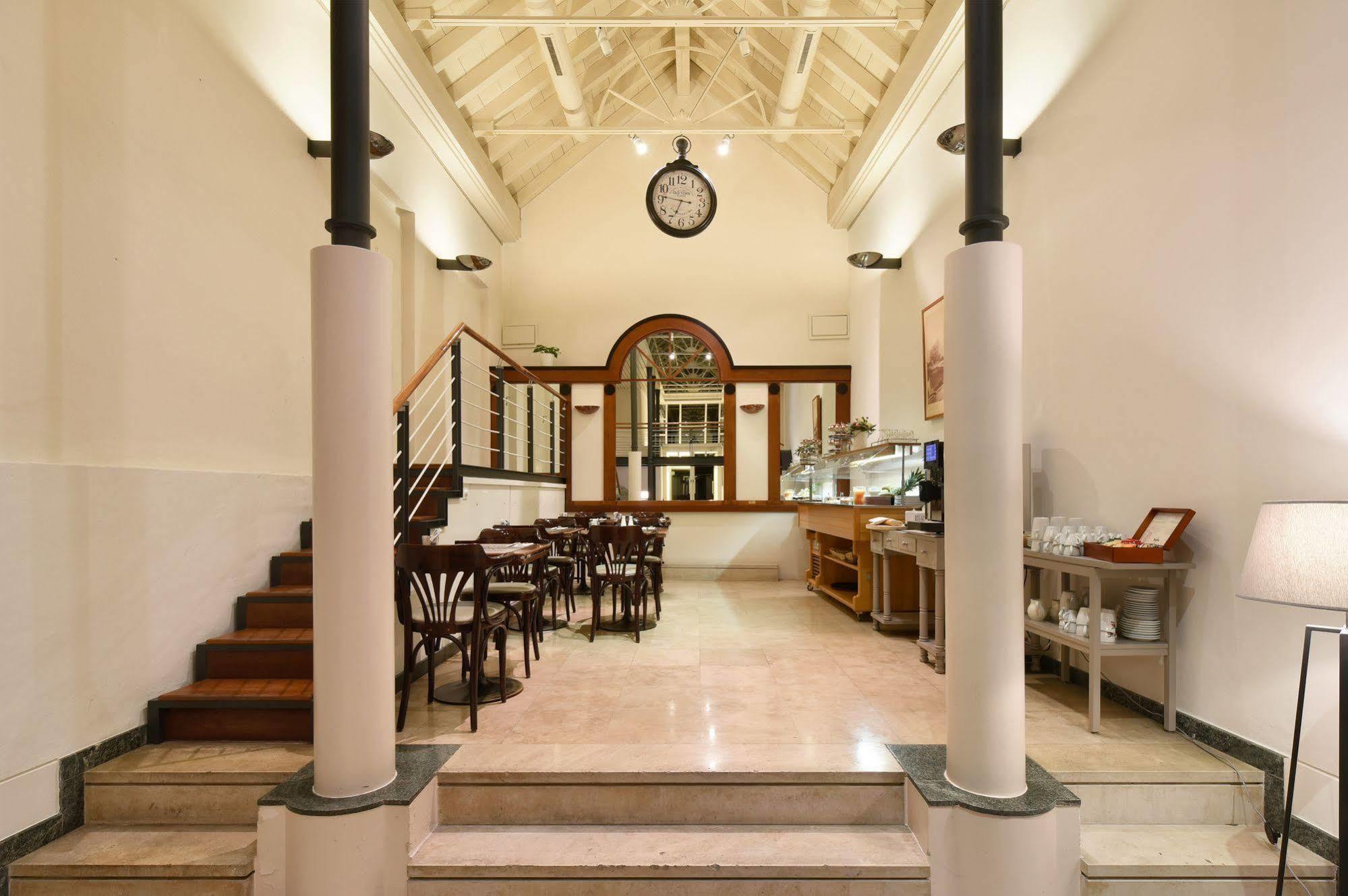 L'Hotel By Hostellerie Du Chateau Rolle Buitenkant foto